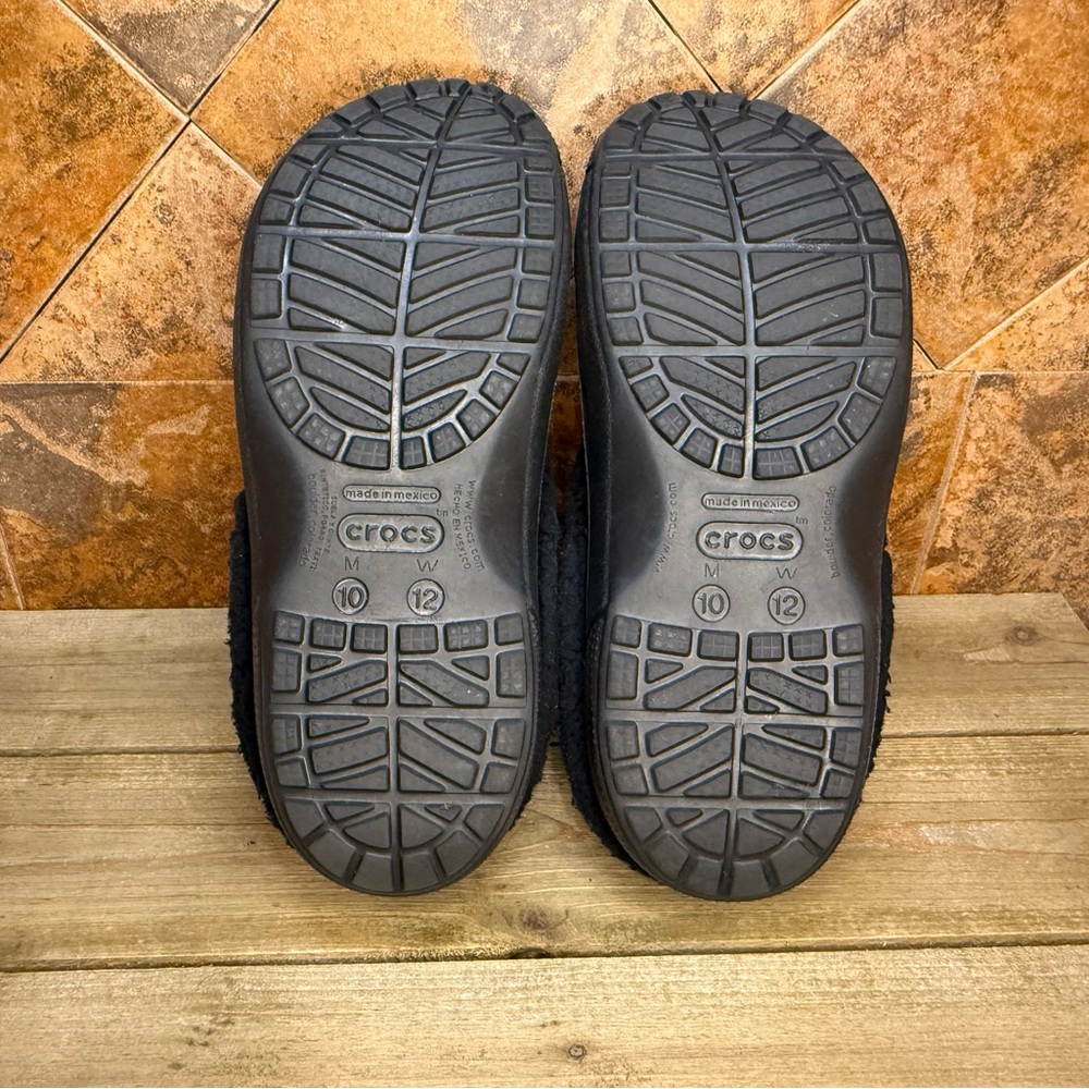 Fleece lined CROCS - Picture 5 of 5
